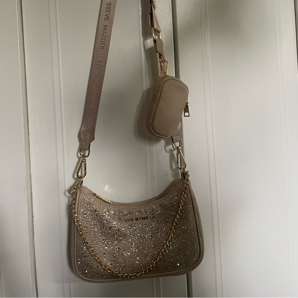 Steve Madden Crossbody purse. Used, in great condition.